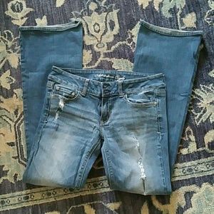 American eagle jeans 10, Artist